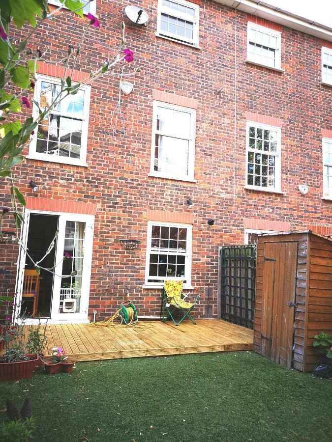 Rooms Close To Wimbledon Tennis London Exterior photo